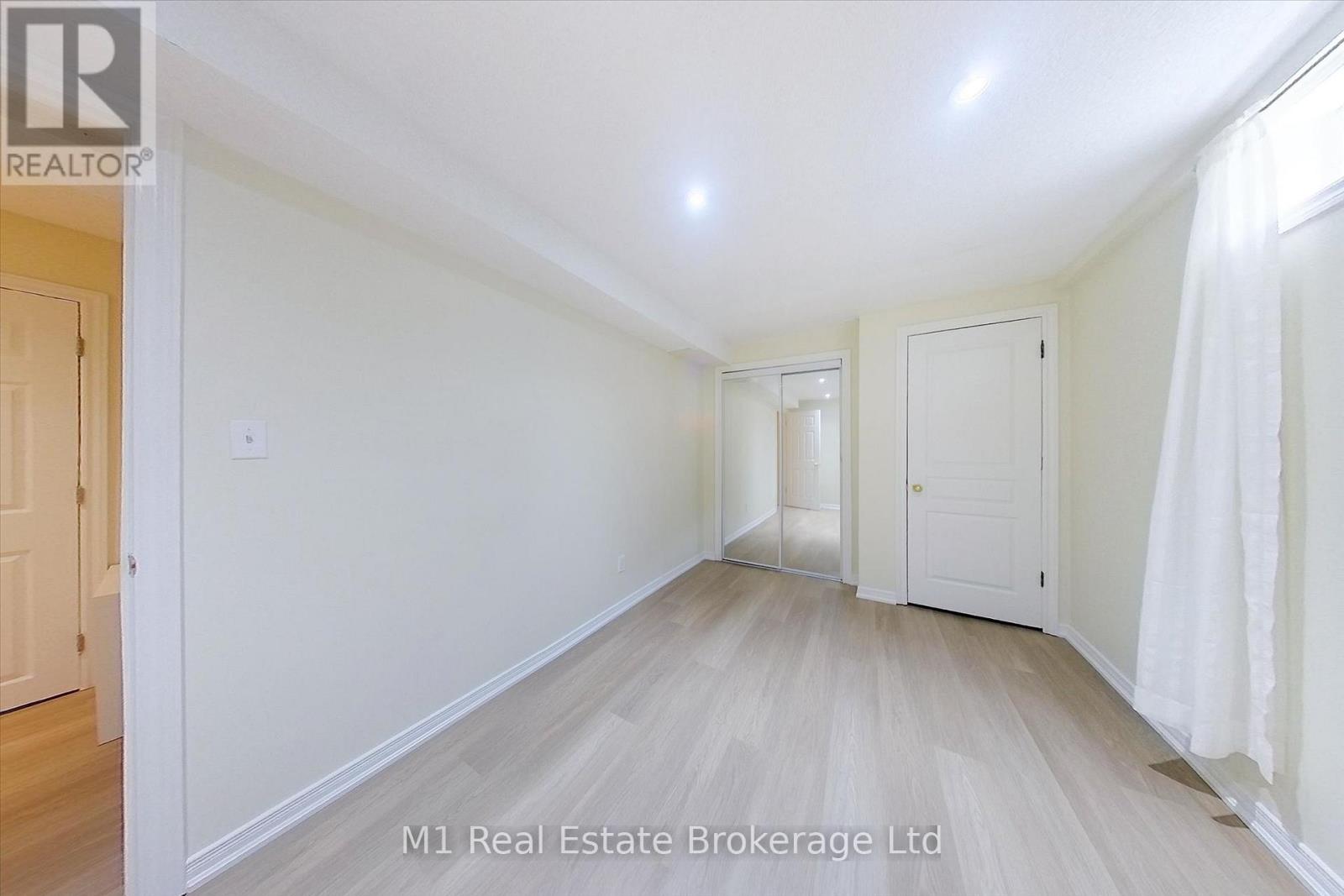 72 ORCHID CRESCENT - 31
