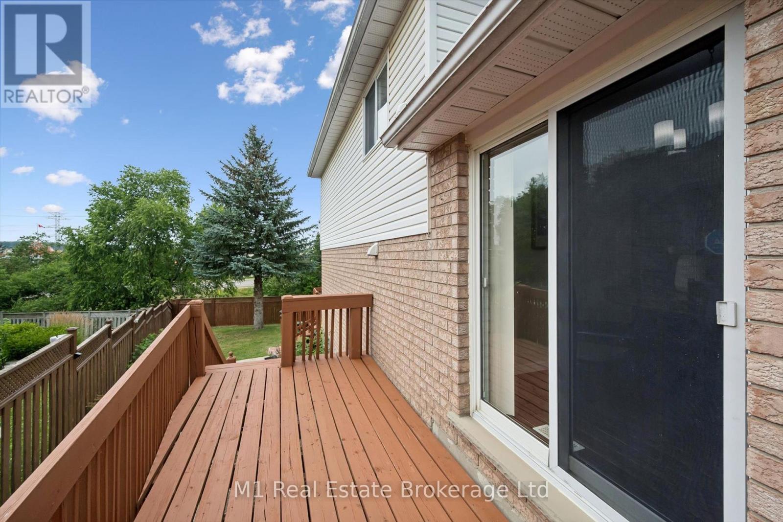 72 ORCHID CRESCENT - 34