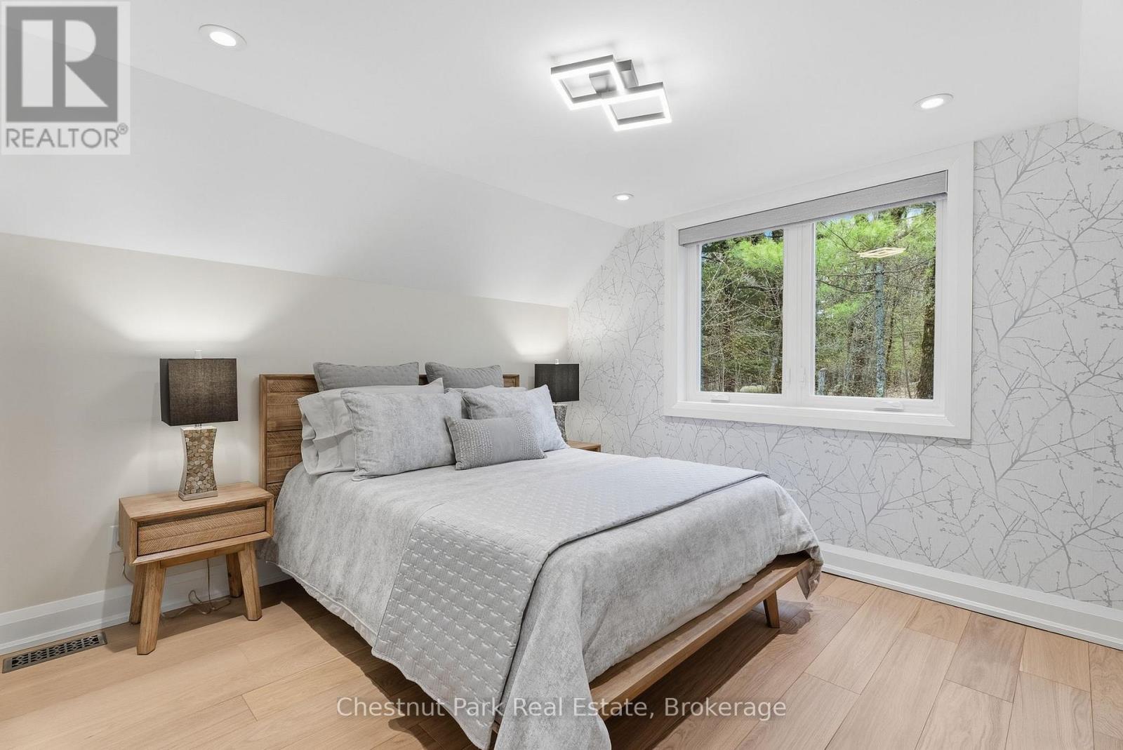 30 STEPHEN ROAD - 27