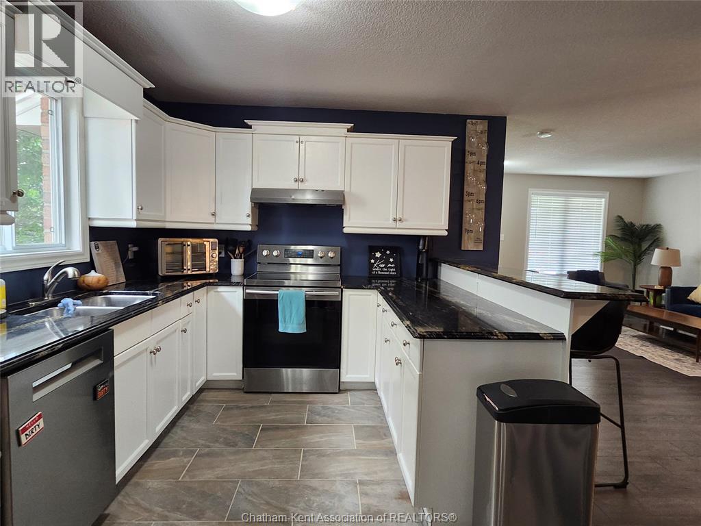 19 Faith BOULEVARD - Image 14