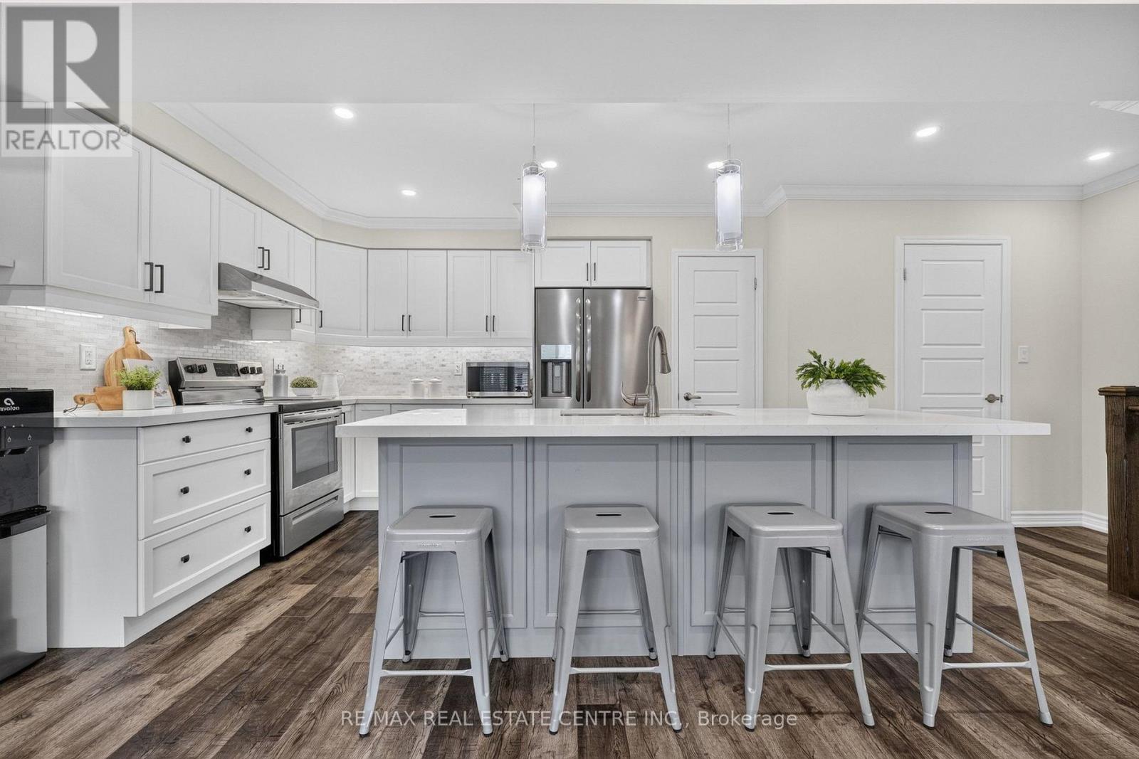 981 ALDER GATE - Image 10