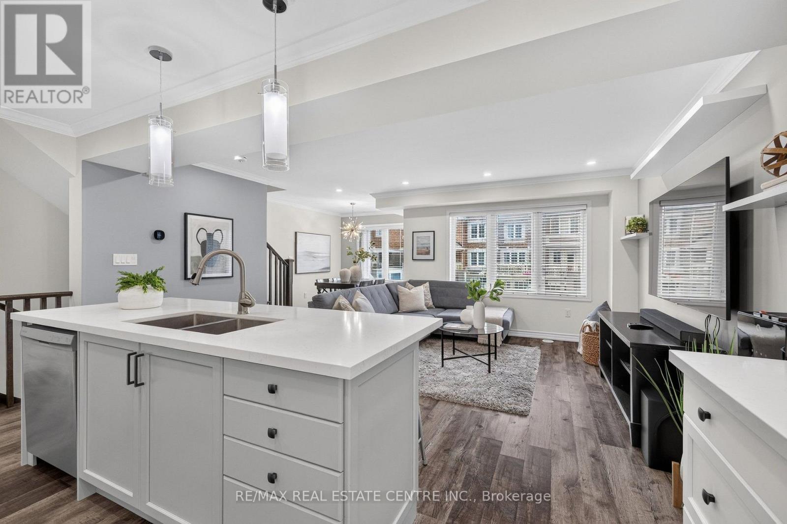981 ALDER GATE - 15