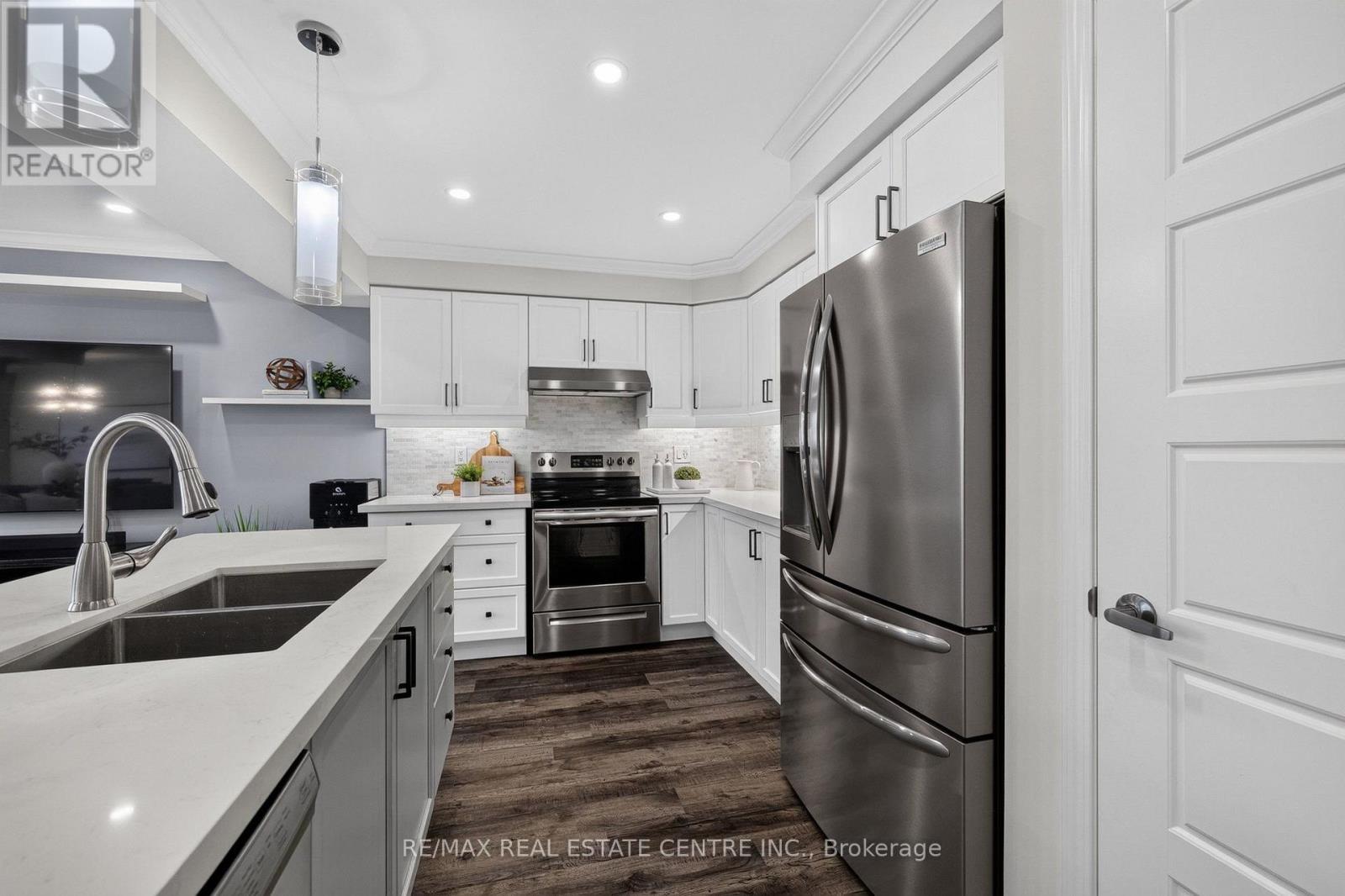 981 ALDER GATE - 17