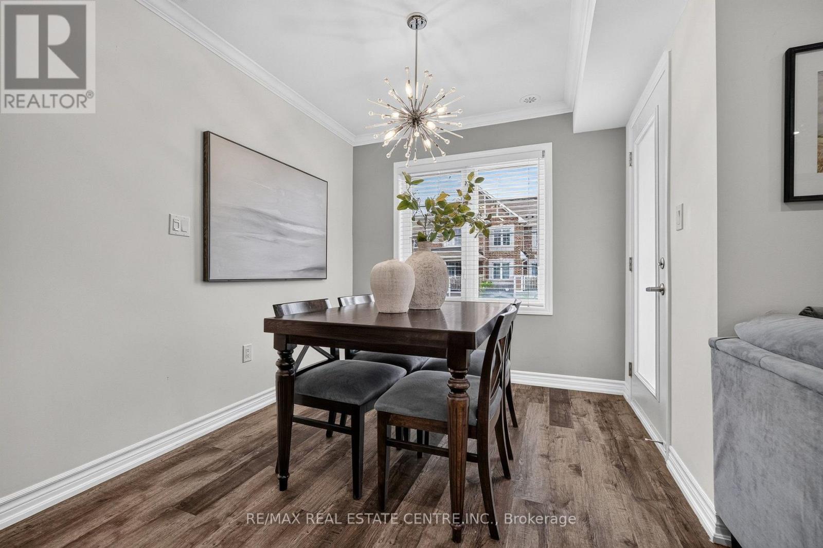 981 ALDER GATE - 19