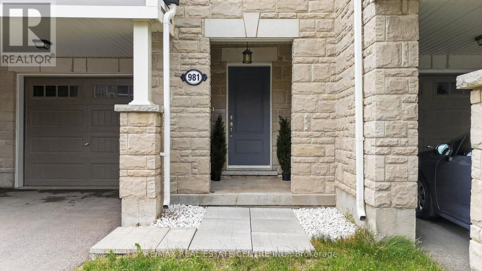 981 ALDER GATE - 2