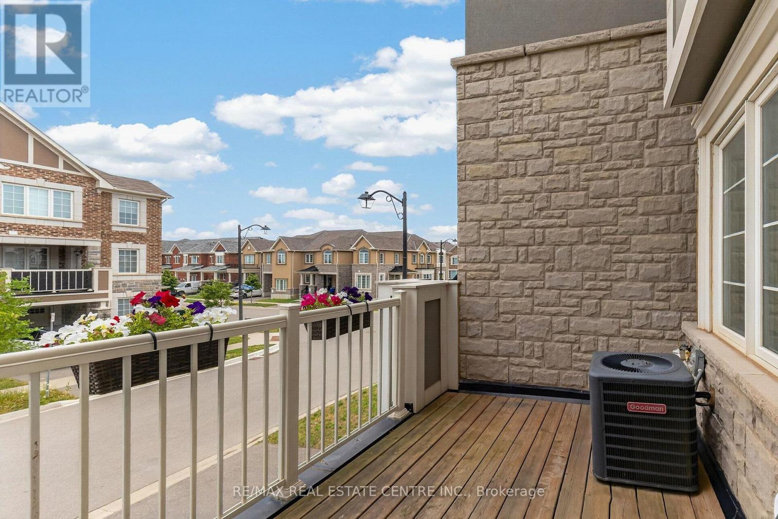981 ALDER GATE - 24