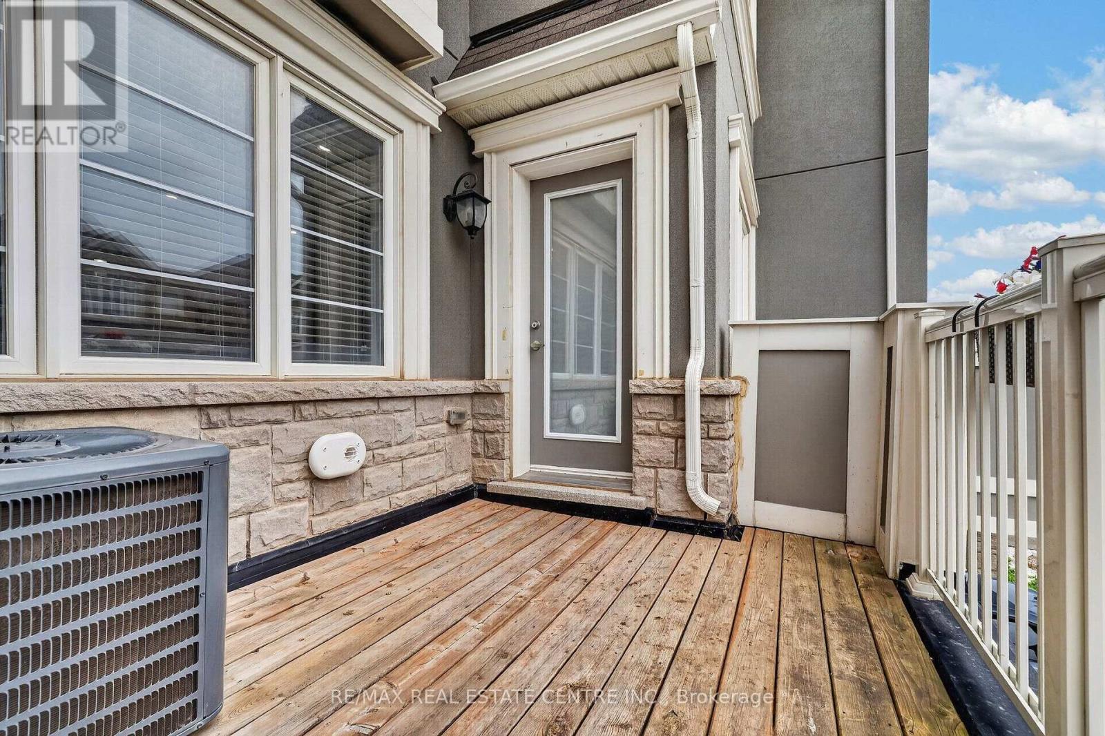 981 ALDER GATE - Image 25