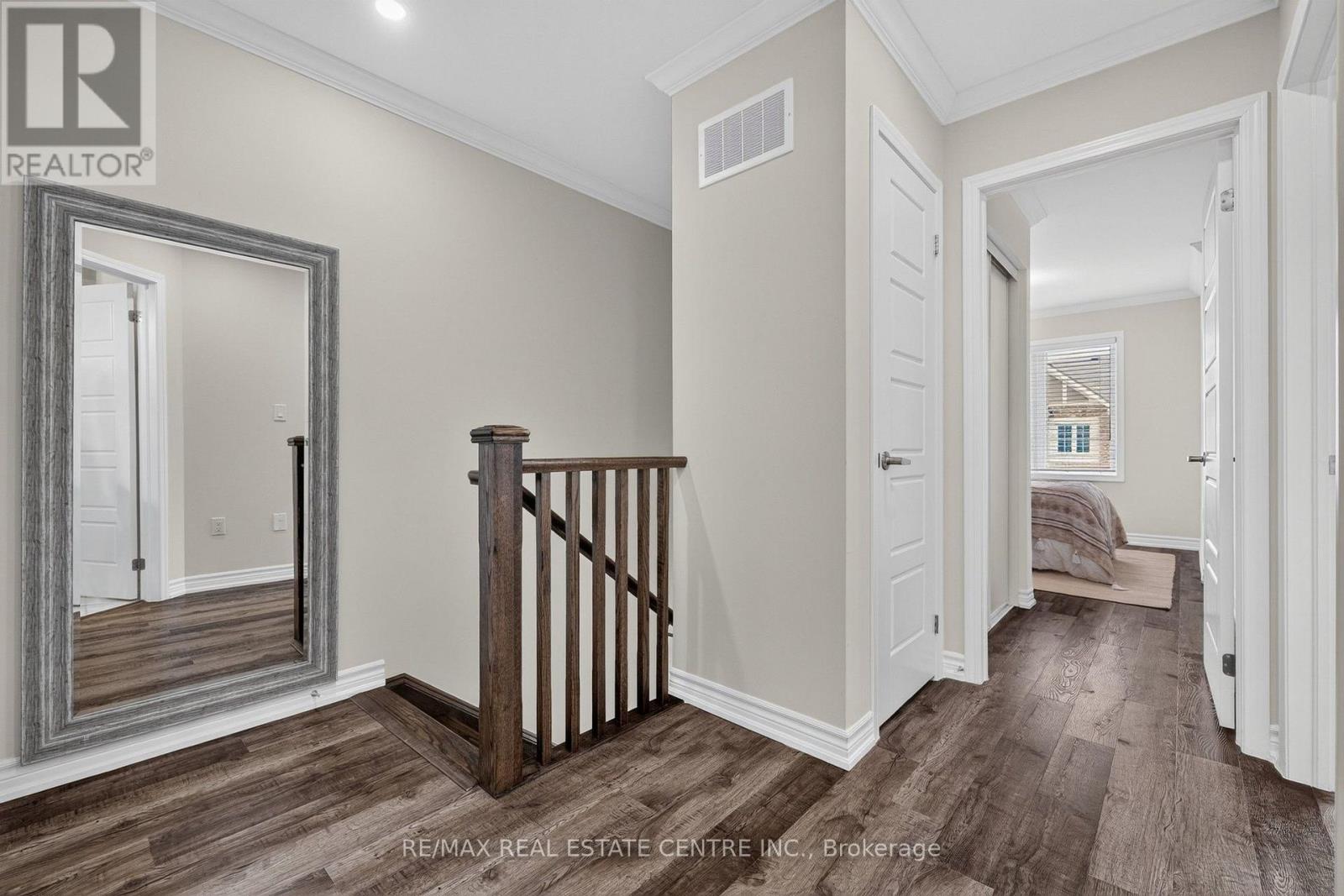 981 ALDER GATE - 27