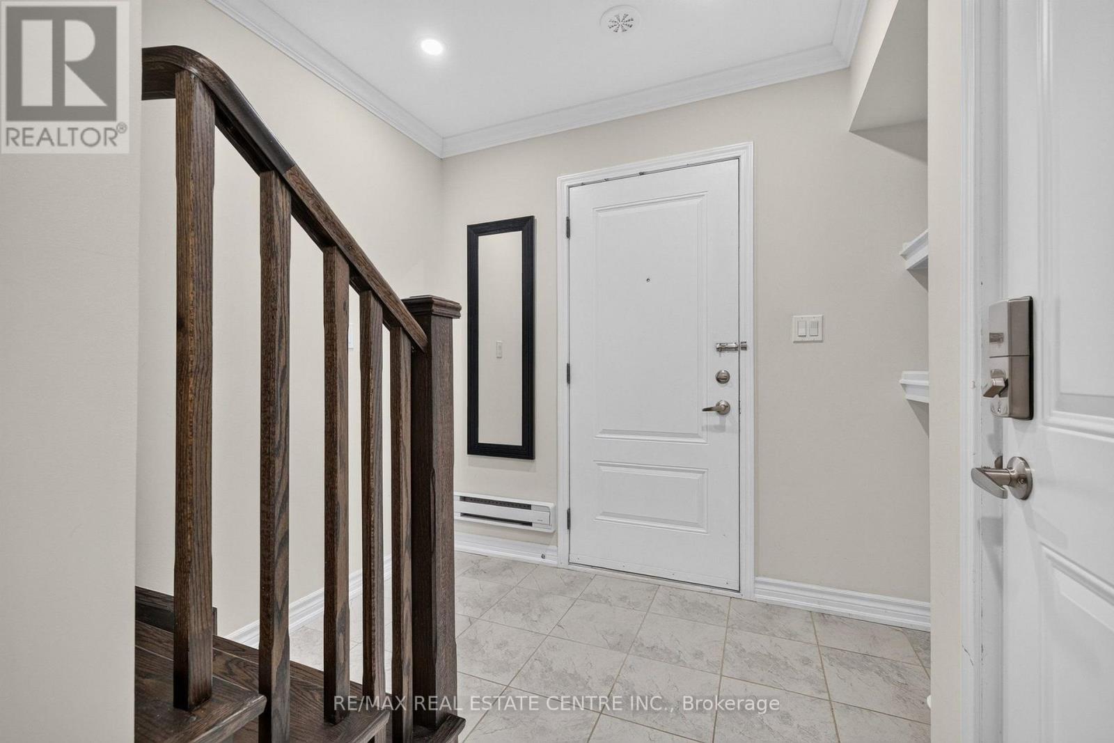 981 ALDER GATE - Image 3