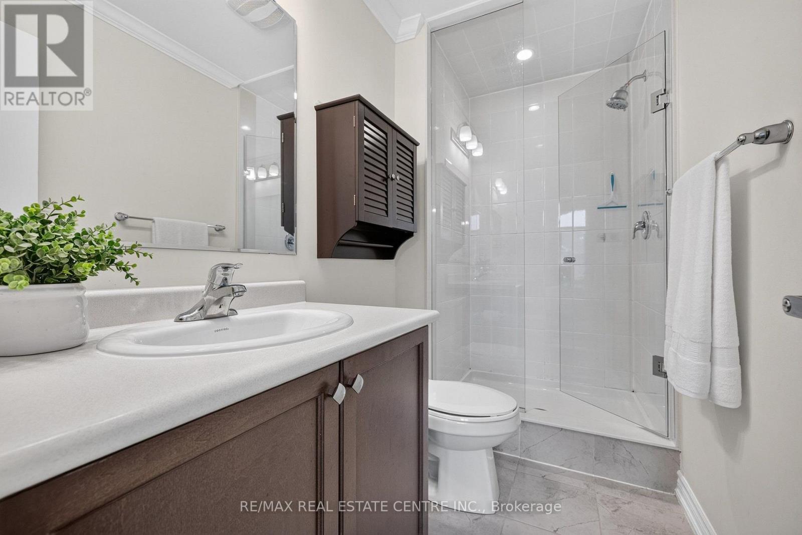 981 ALDER GATE - 32