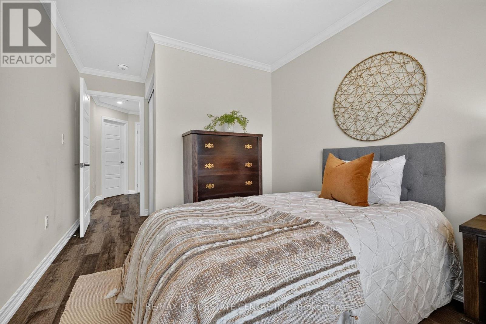 981 ALDER GATE - Image 34