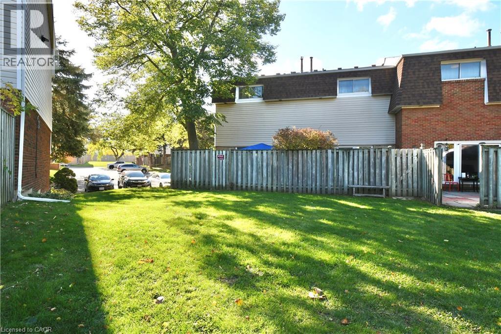 #98 11 HARRISFORD Street - 32