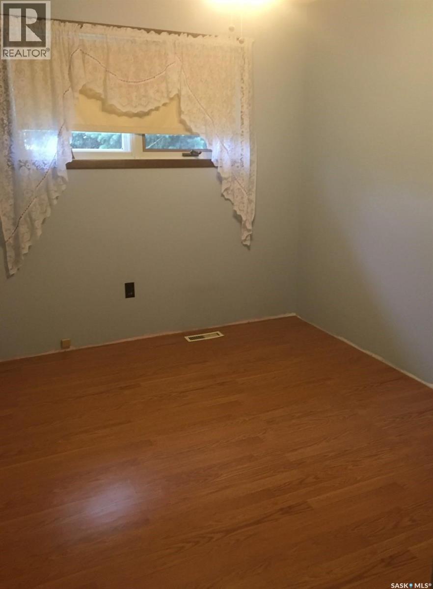 836 Peters AVENUE - 12