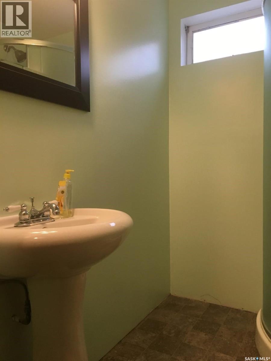 836 Peters AVENUE - 14