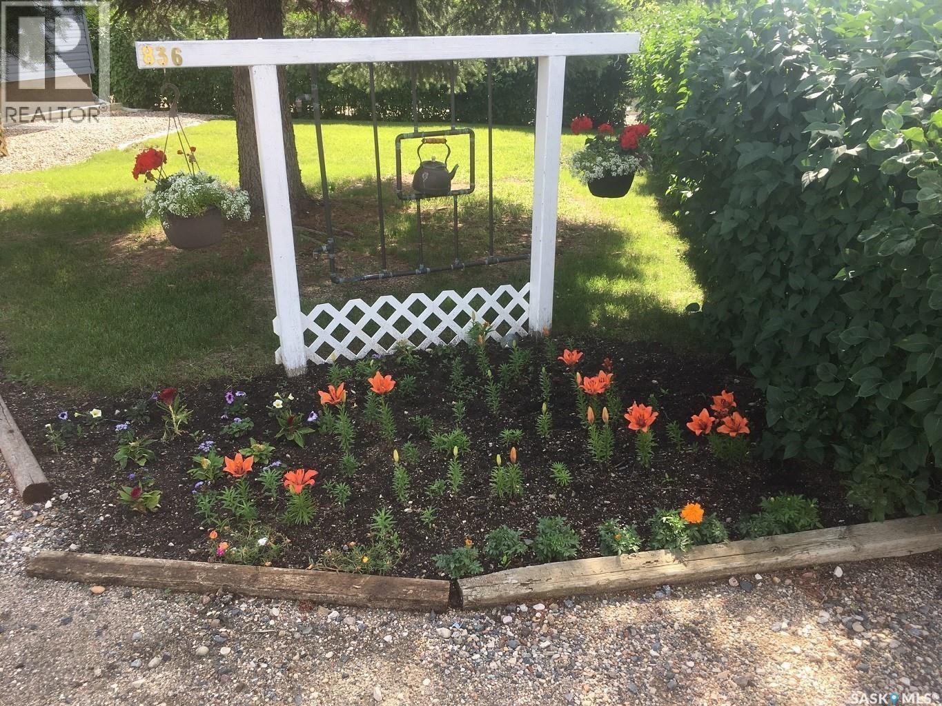 836 Peters AVENUE - 4