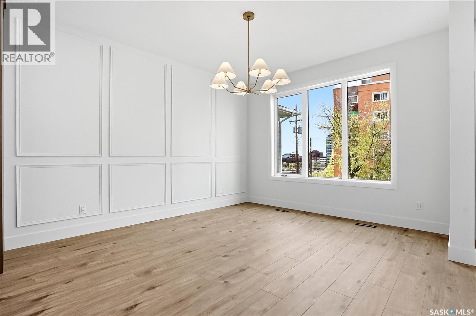 317 11th STREET E - Image 21