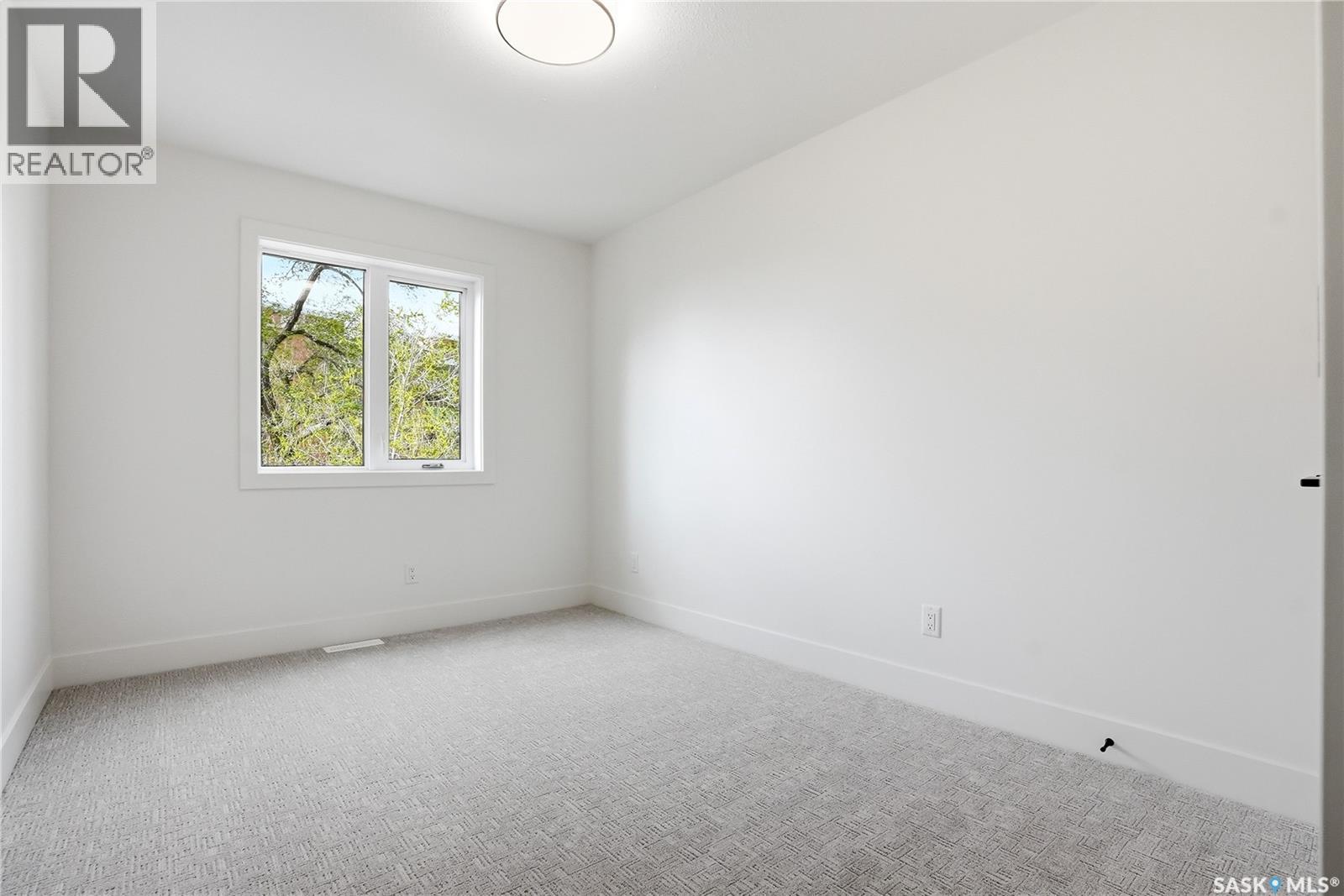 317 11th STREET E - Image 30