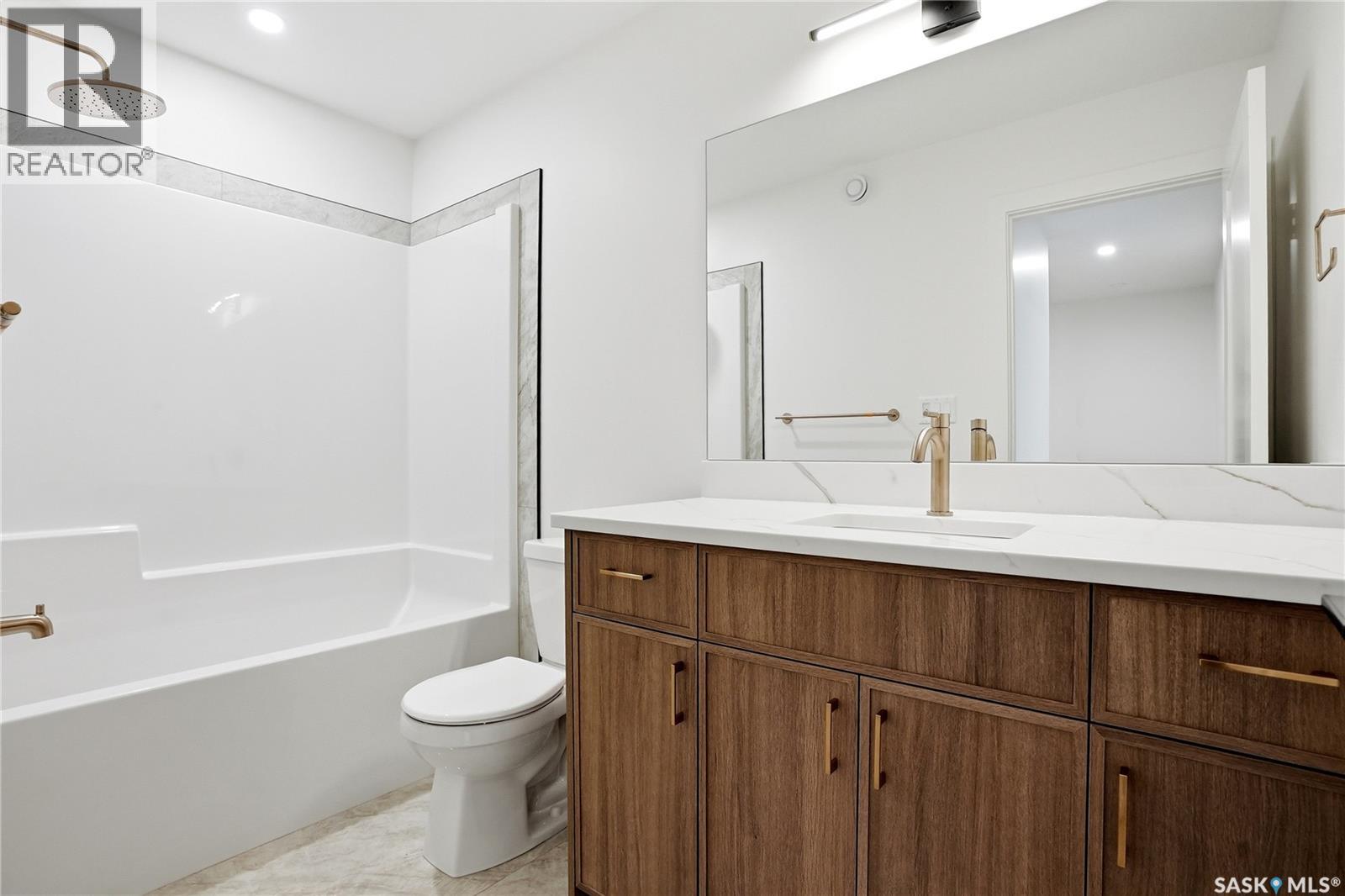 317 11th STREET E - Image 32
