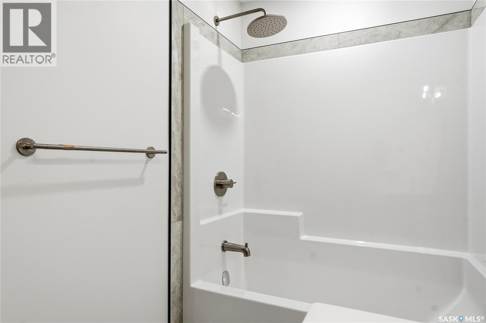 317 11th STREET E - Image 33