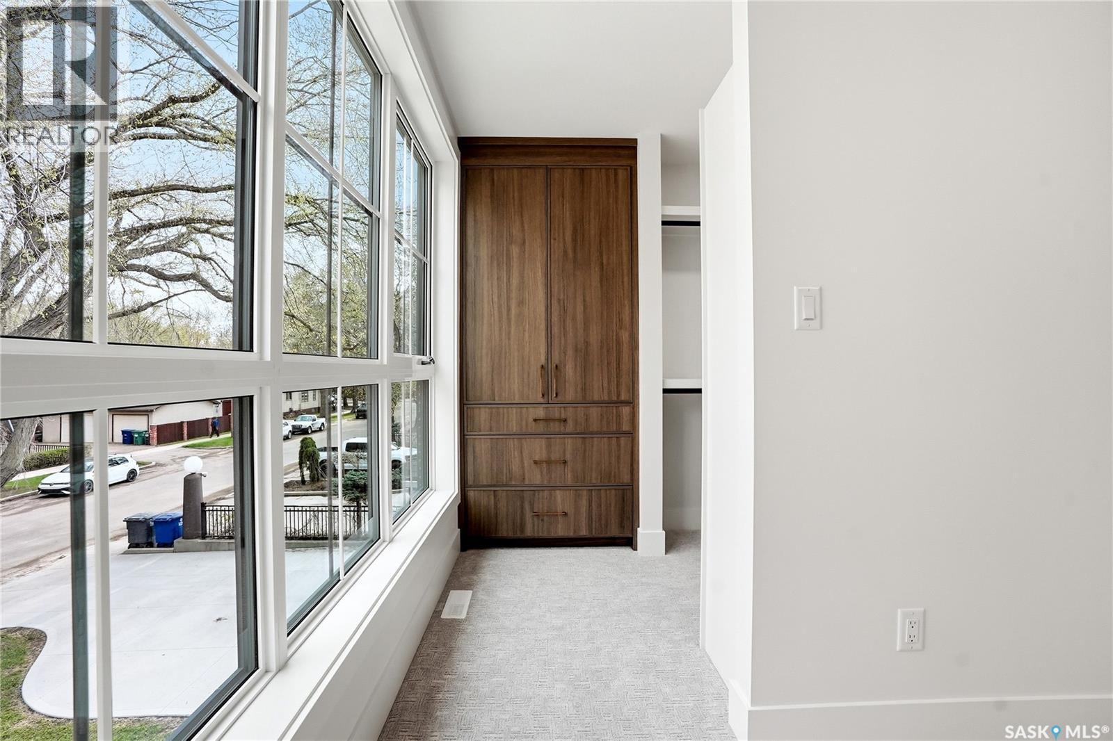 317 11th STREET E - 40