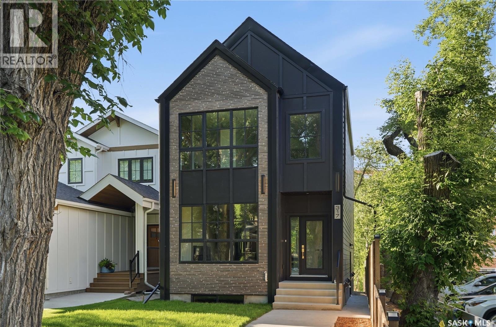317 11th STREET E - 47