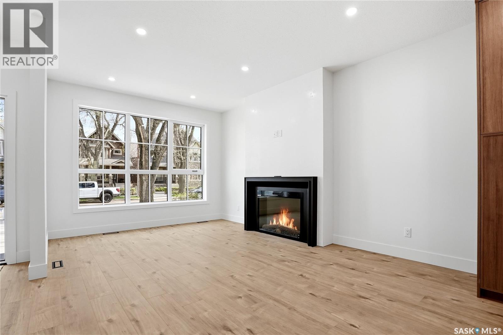317 11th STREET E - 5