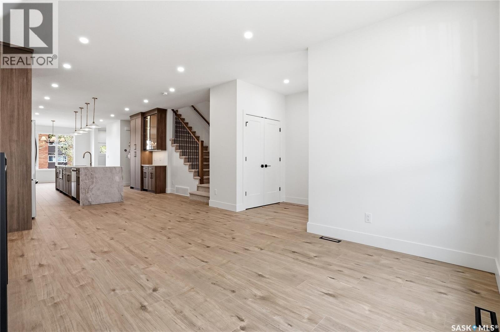317 11th STREET E - 7