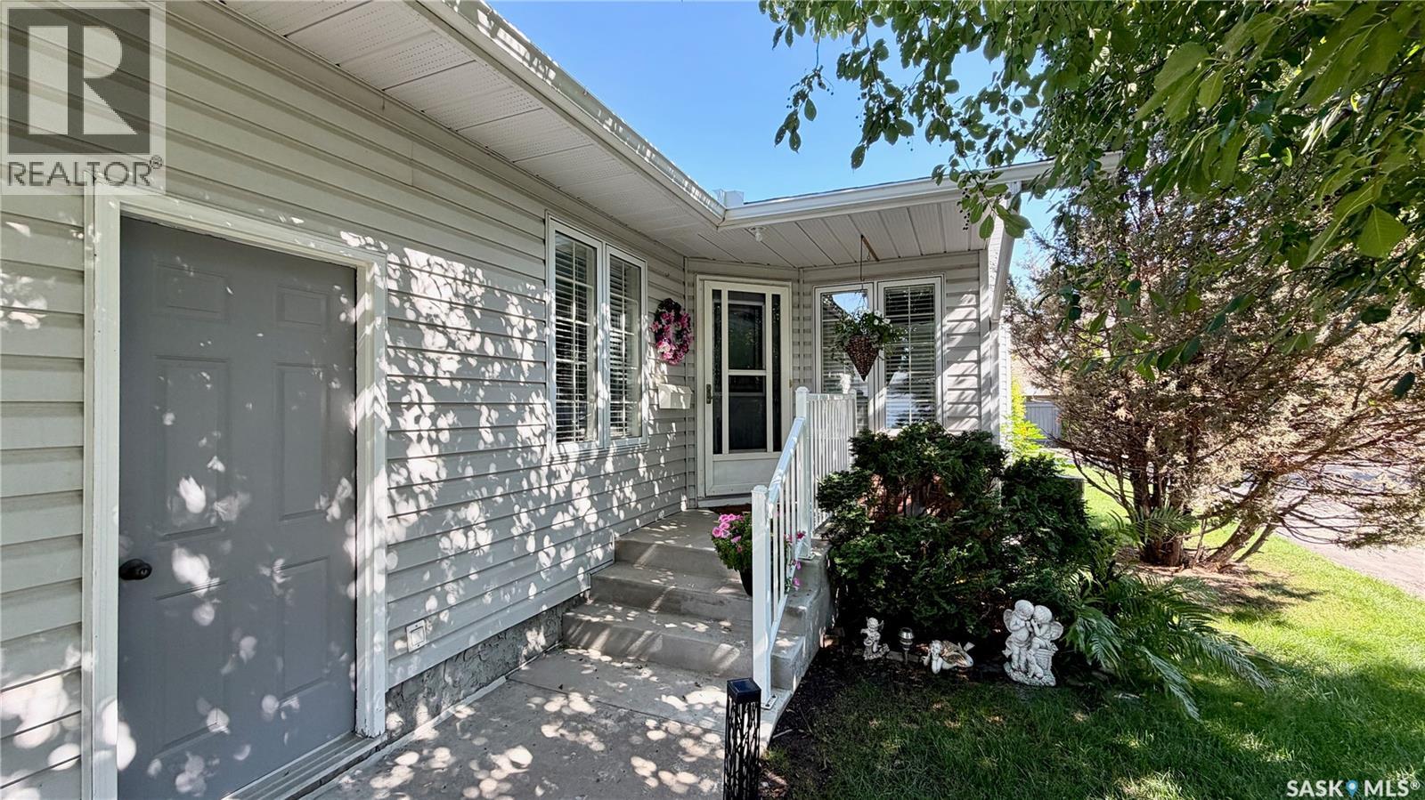 114 619 Heritage LANE, Saskatoon — photo 2