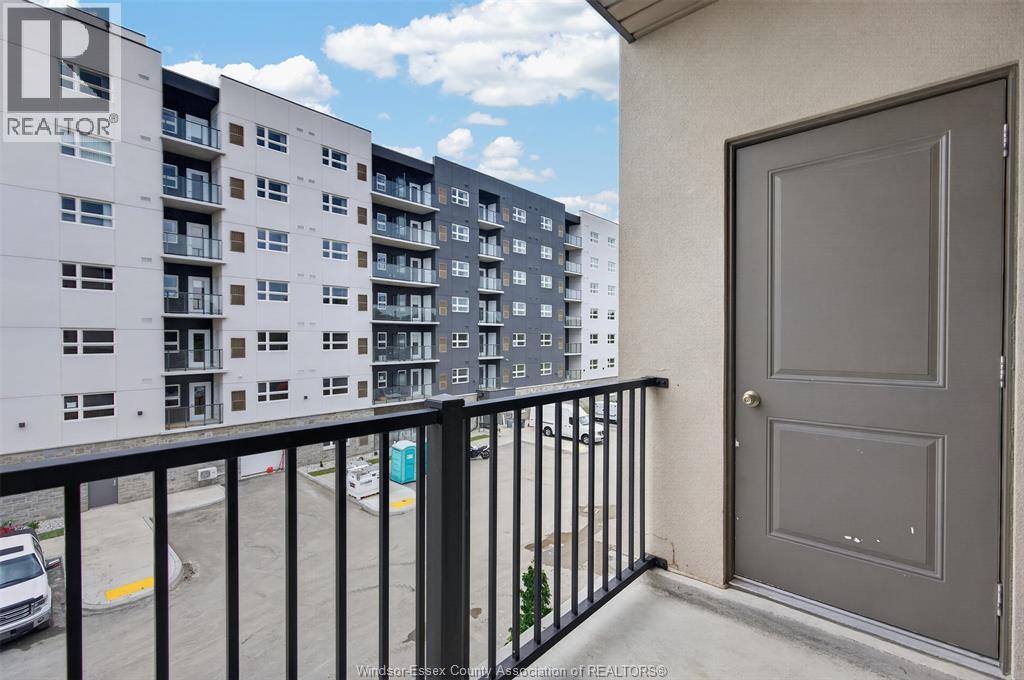 #311 8475 WYANDOTTE STREET East - Image 26