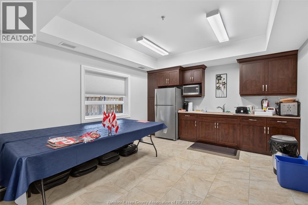 #311 8475 WYANDOTTE STREET East - Image 37