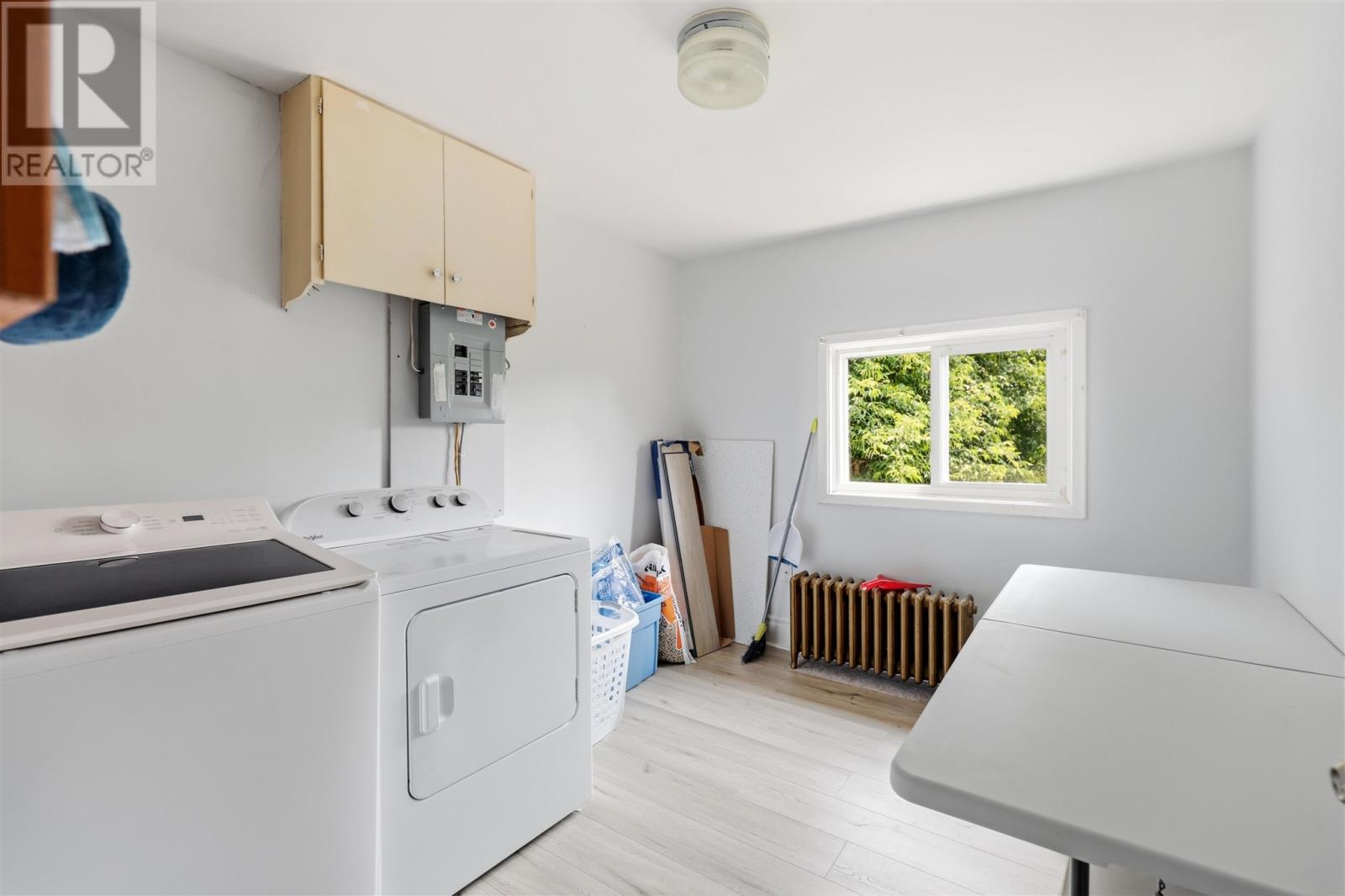 157 Alexandra ST - 10