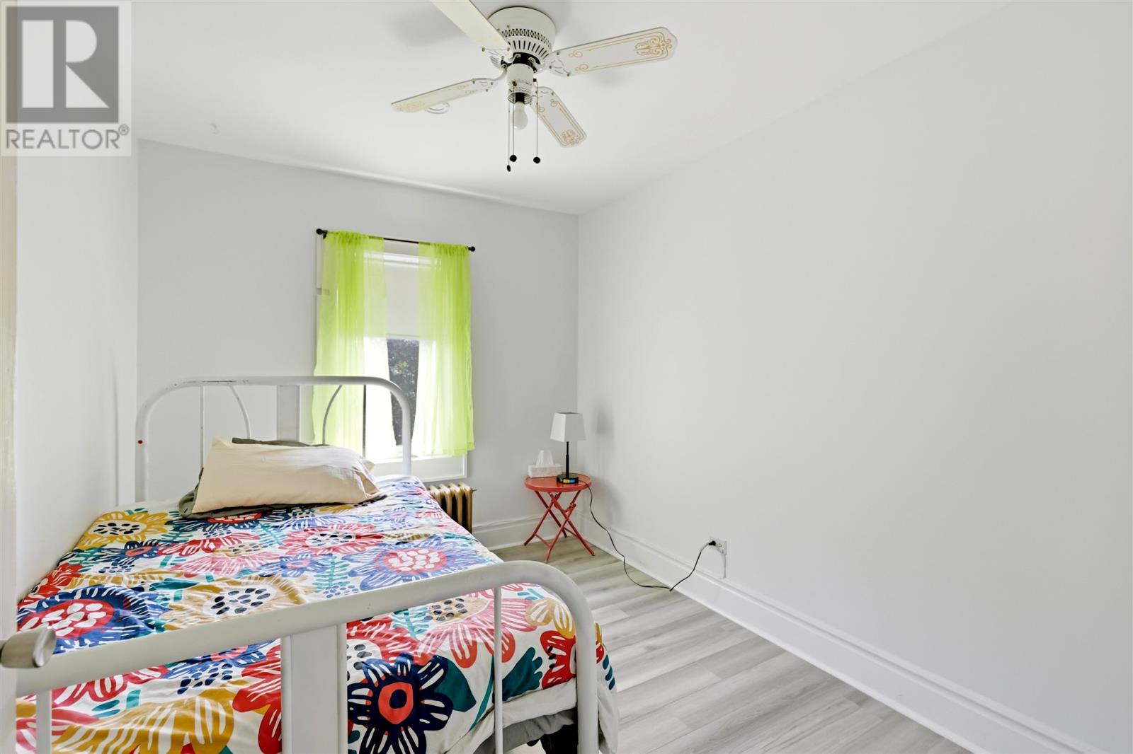 157 Alexandra ST - Image 19