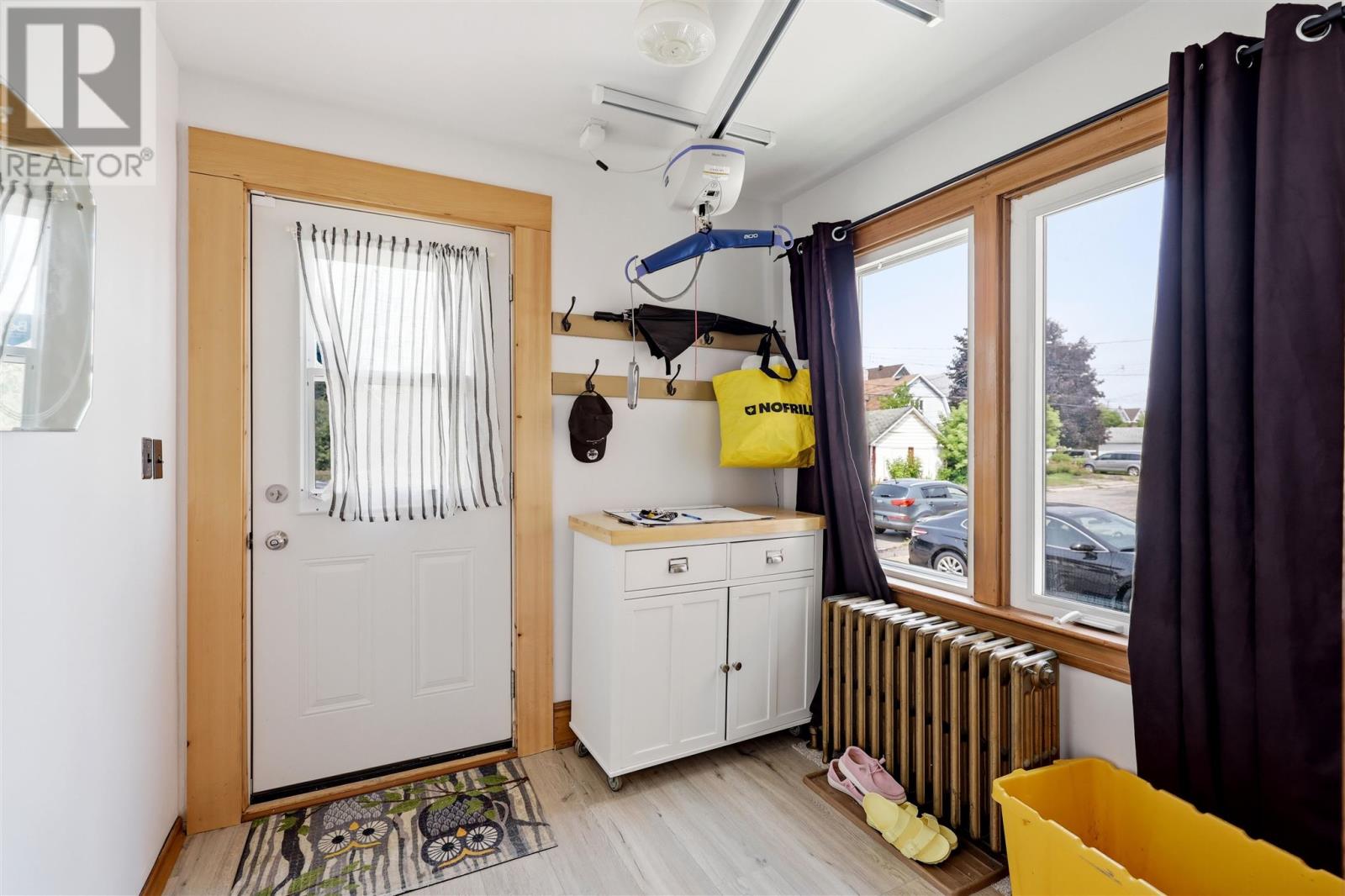 157 Alexandra ST - 2