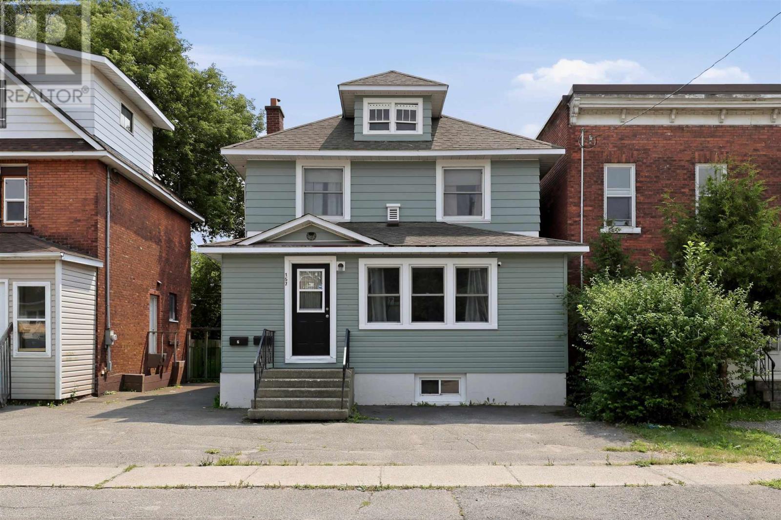 157 Alexandra ST - 43