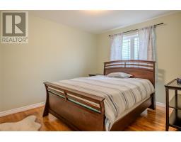 83 Hopedale Crescent thumbnail 20