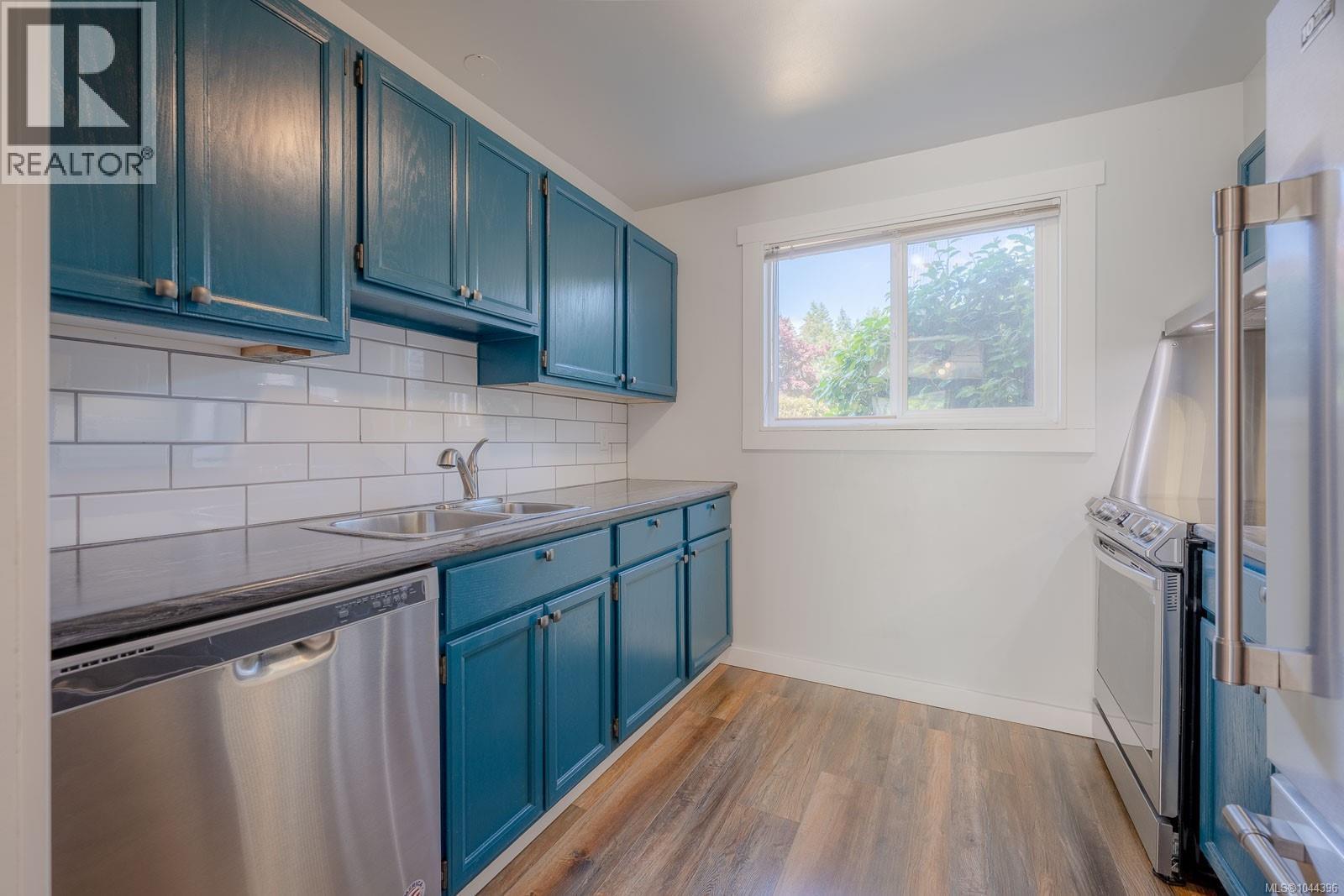 4217 8th Ave - 6