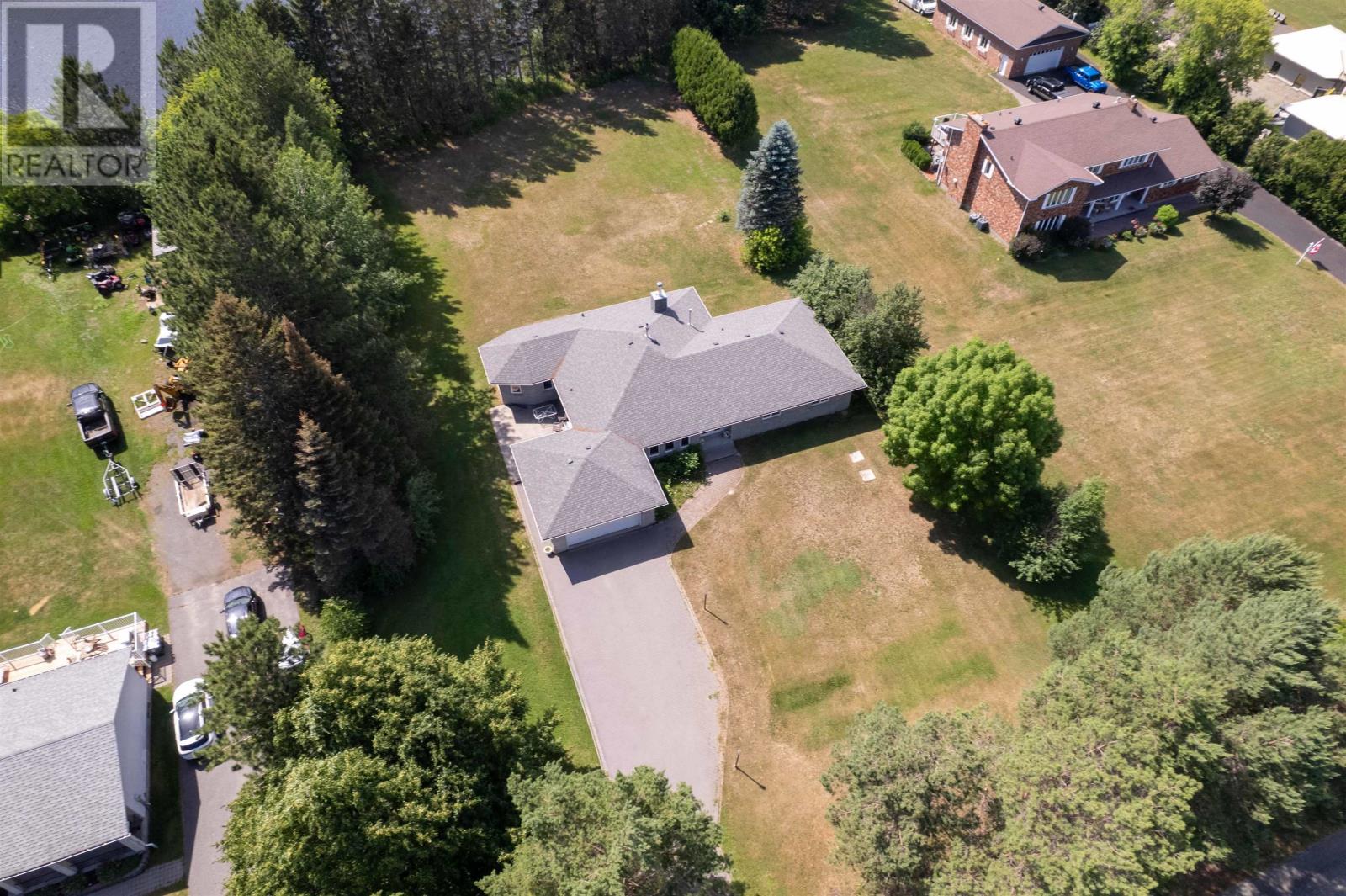 1155 Victor ST S - 10