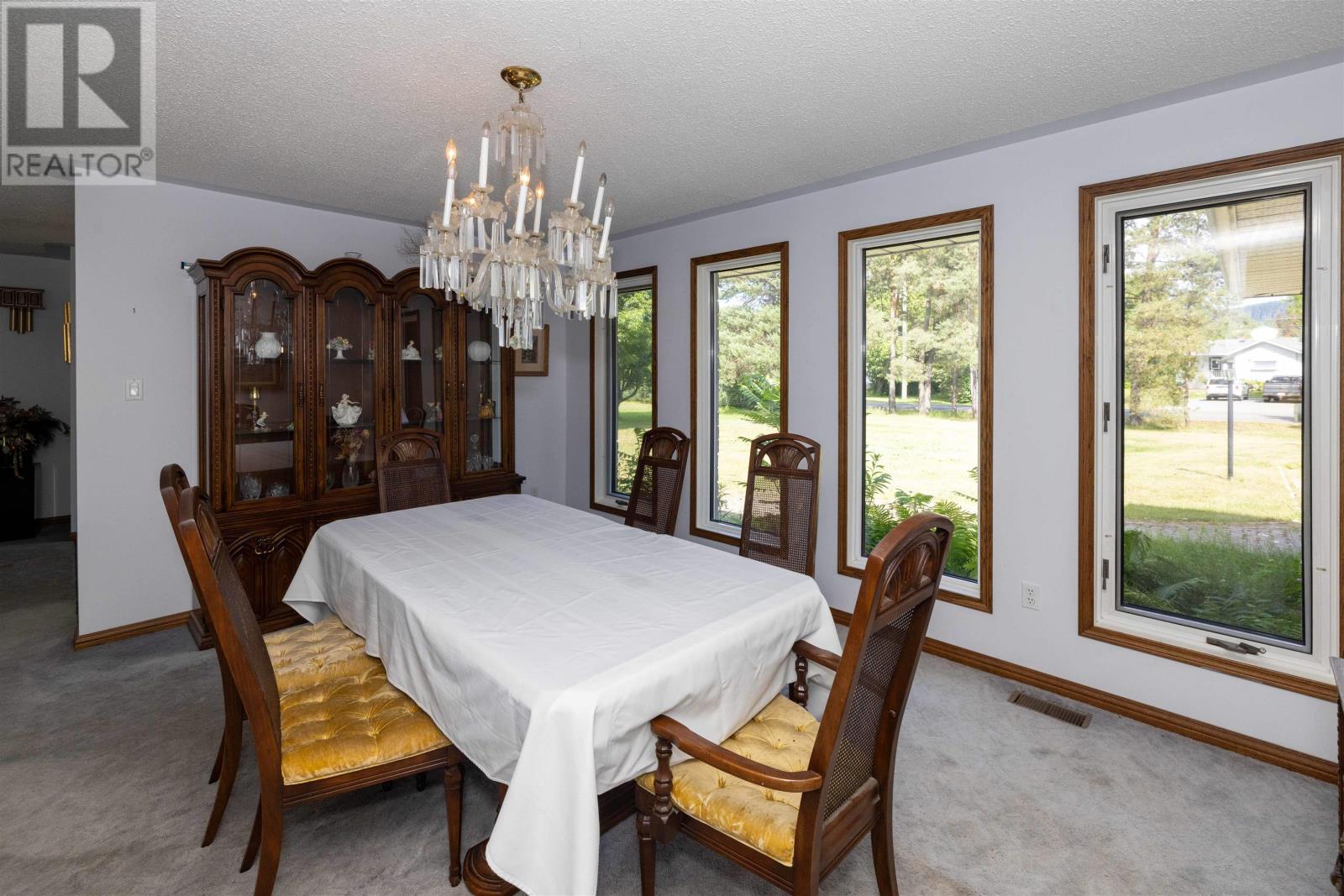 1155 Victor ST S - 23