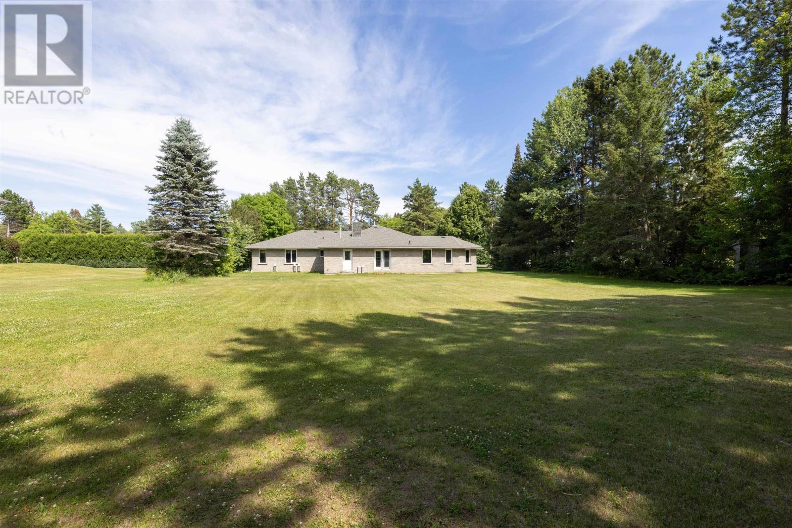 1155 Victor ST S - 6
