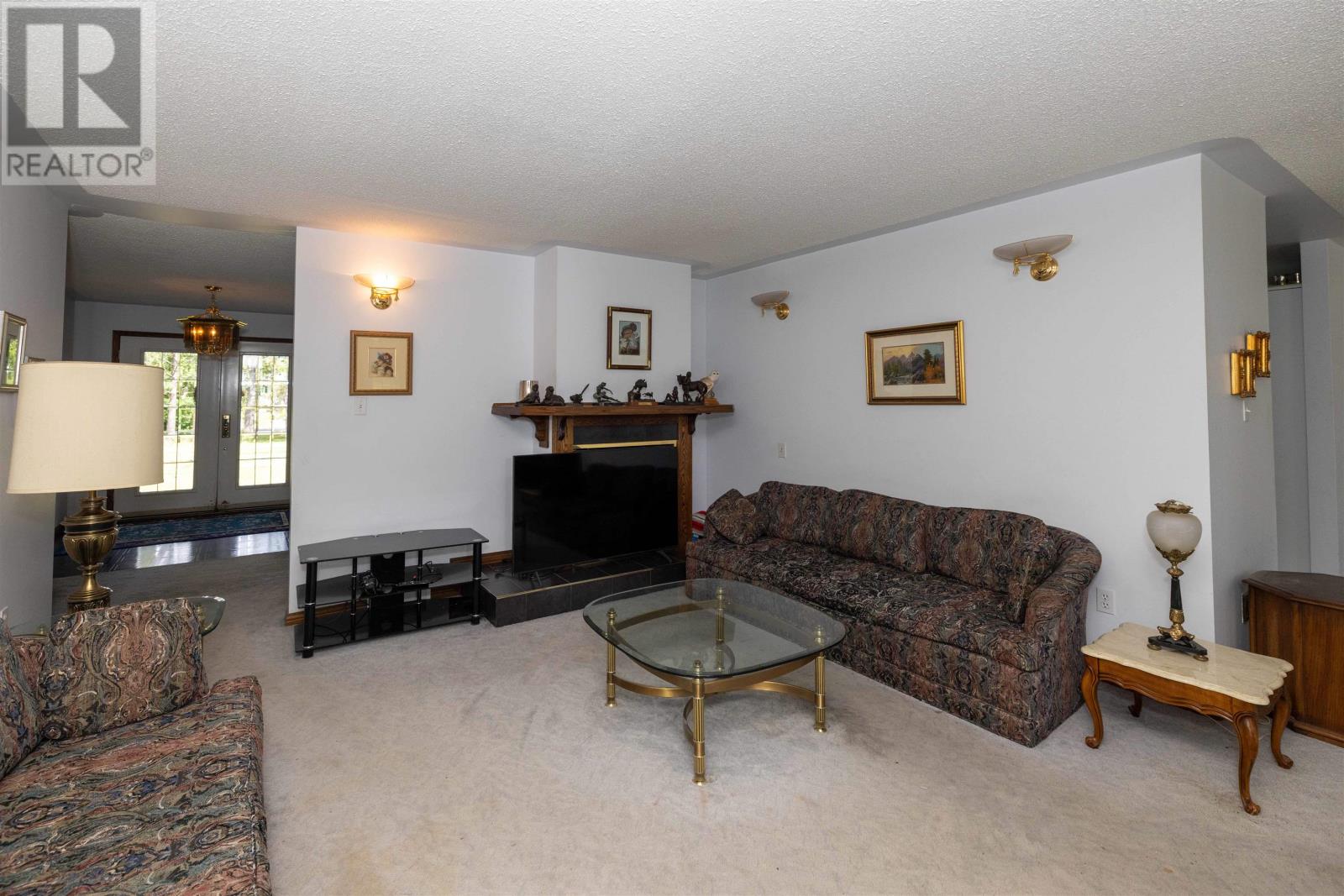 1155 Victor ST S - 27