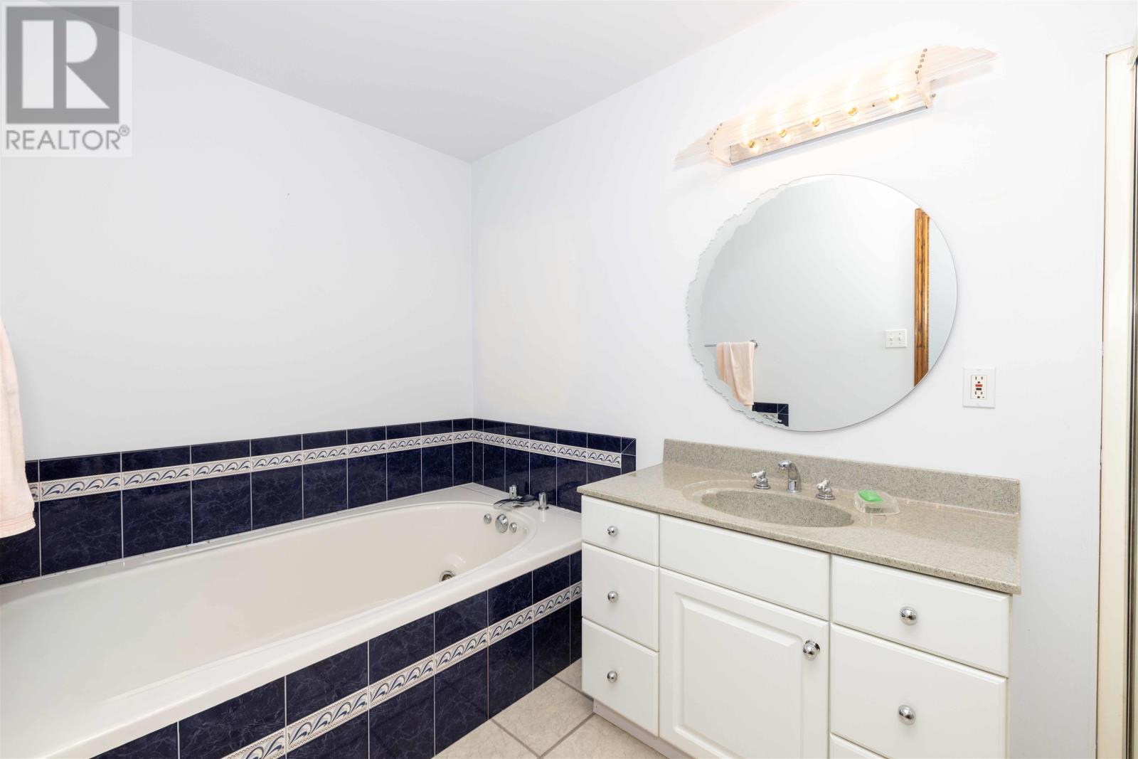1155 Victor ST S - 35