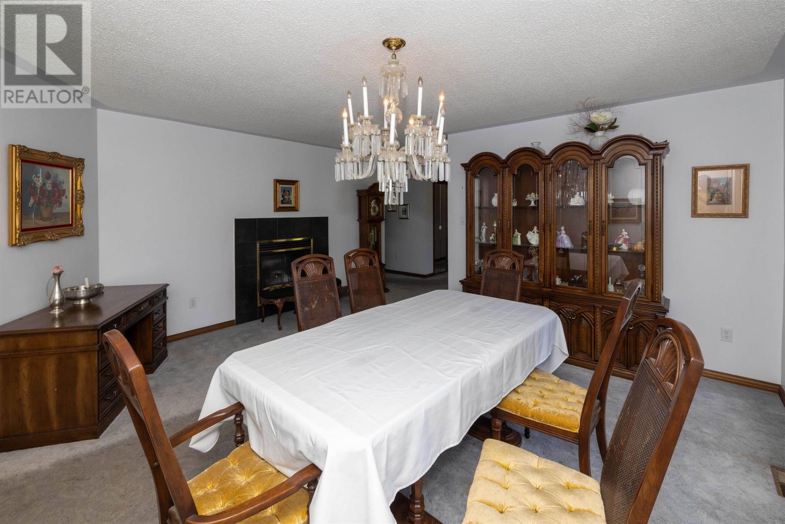 1155 Victor ST S - 24