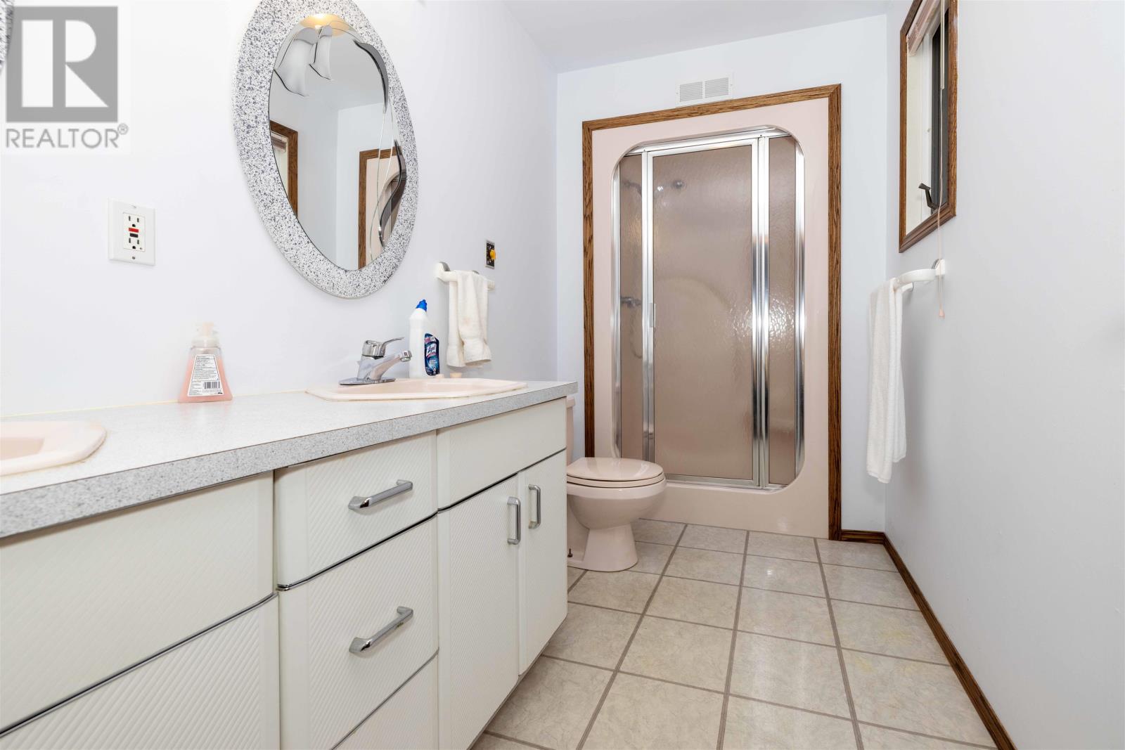 1155 Victor ST S - 36