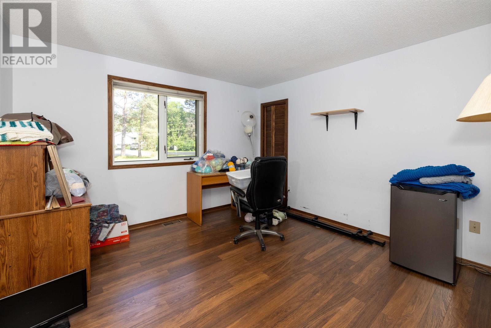 1155 Victor ST S - 37