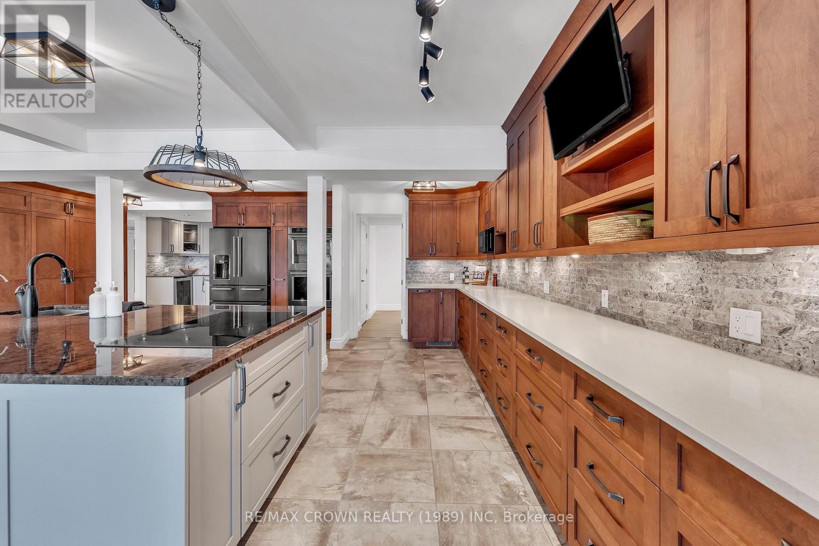 254 SILVER LADY LANE - Image 42