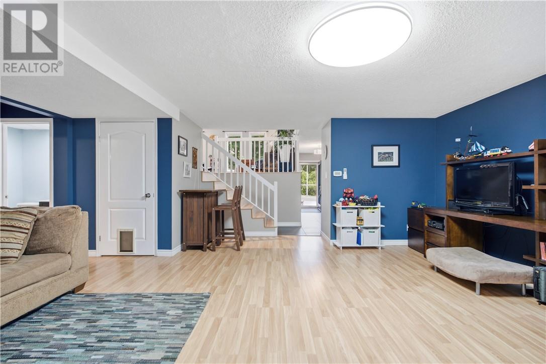 2476 Cavendish Court - 17