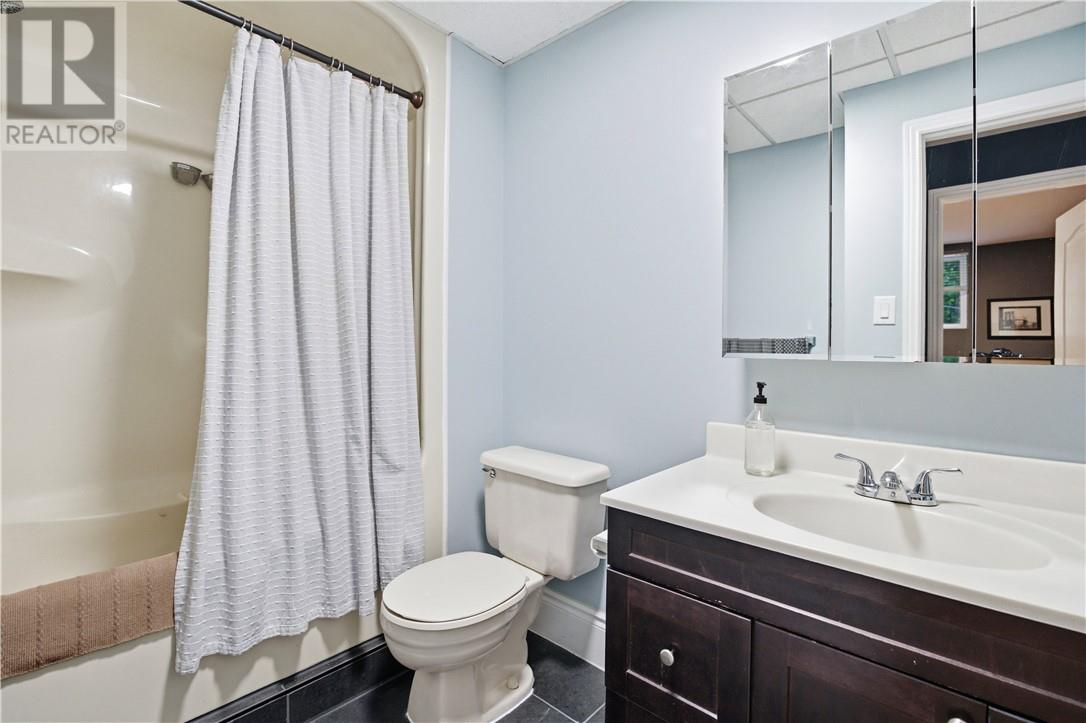 2476 Cavendish Court - 21