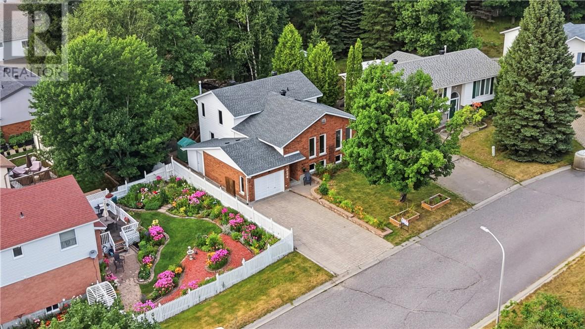 2476 Cavendish Court - 32