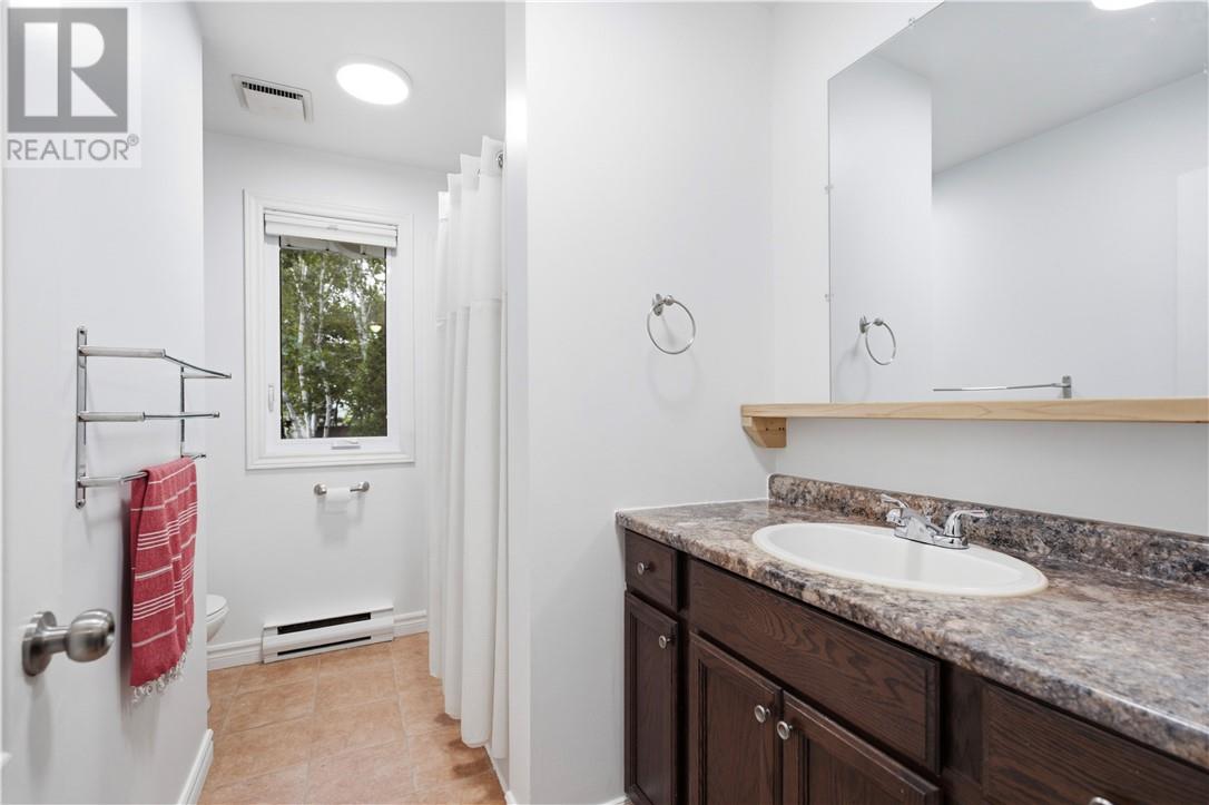 2476 Cavendish Court - 14