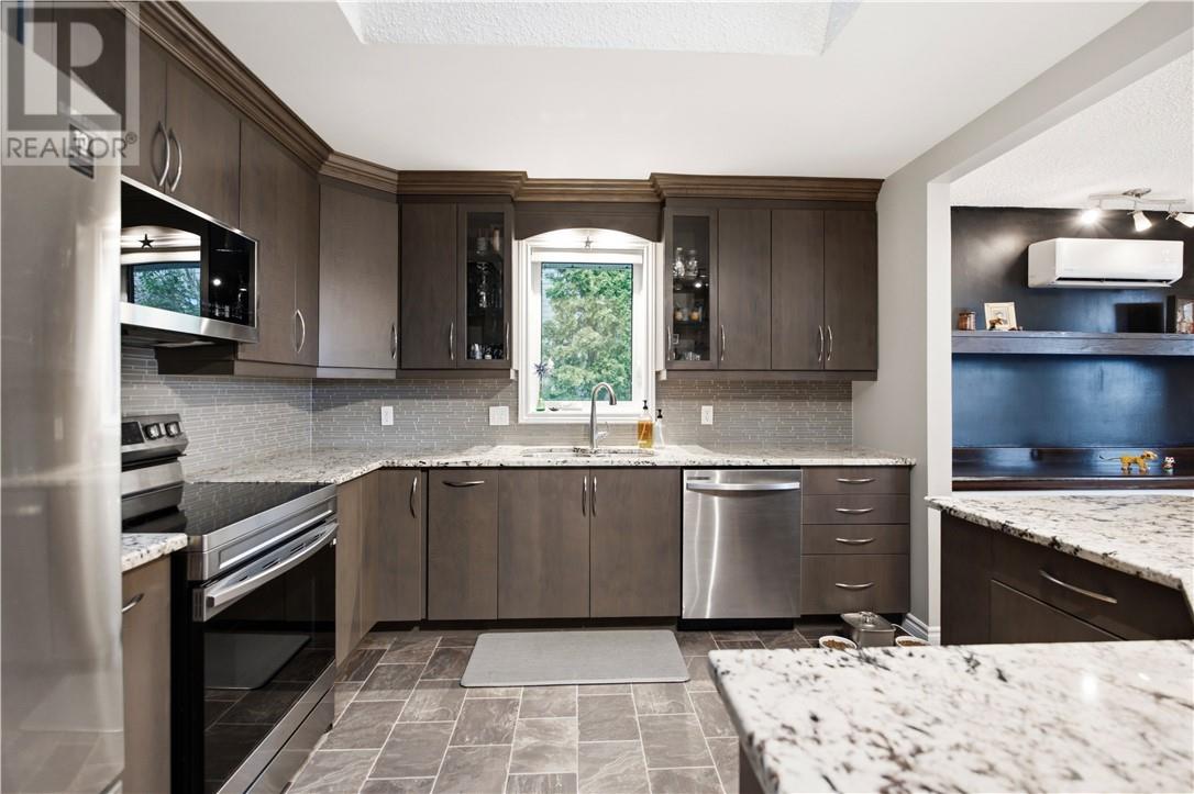2476 Cavendish Court - 10